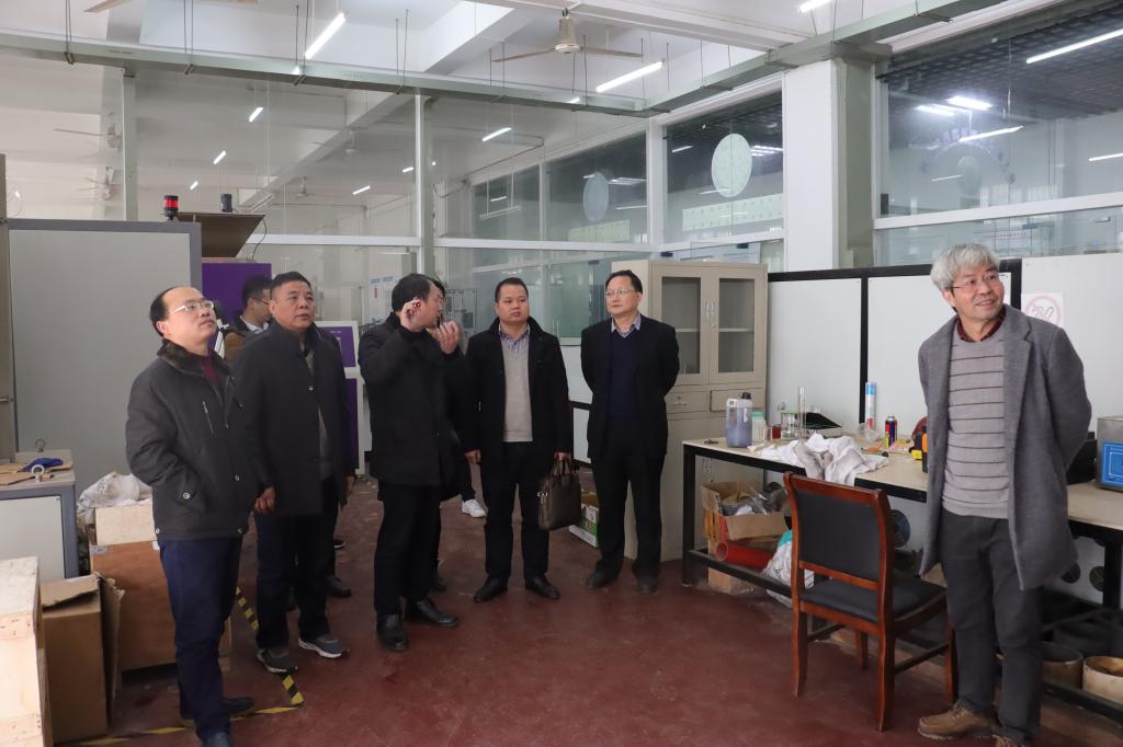 https://kjc.jxust.edu.cn/__local/E/70/E4/DE3C2372257A3D722B780F48701_EF1417F9_1395A.jpg?e=.jpg